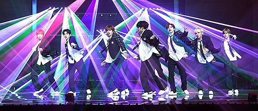 偶像团体CP是什么意思？- 深度解析粉丝文化中的CP现象