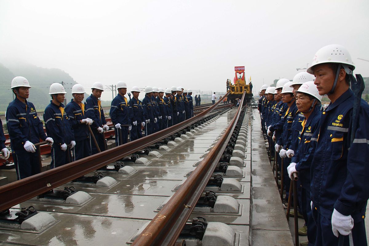铁路专业学校就业方向：未来发展前景与职业规划