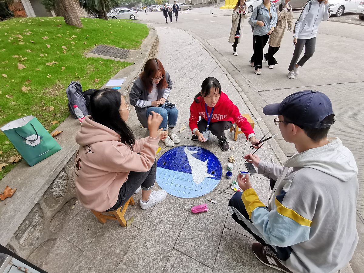 传统美德：校园里的故事