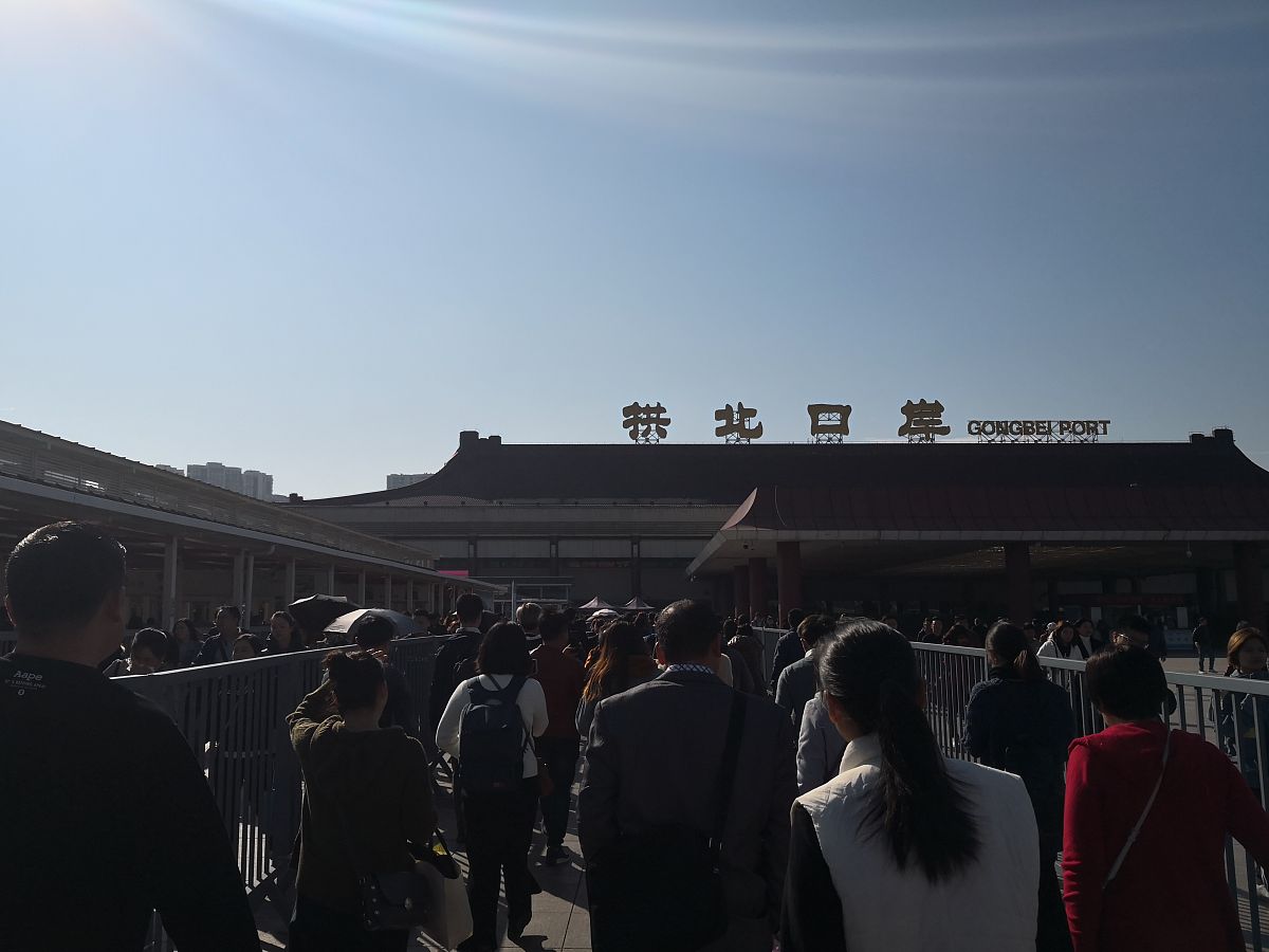 支管25mm，流速3m/s，主管40mm，流速3m/s，每秒流量及支管数量计算