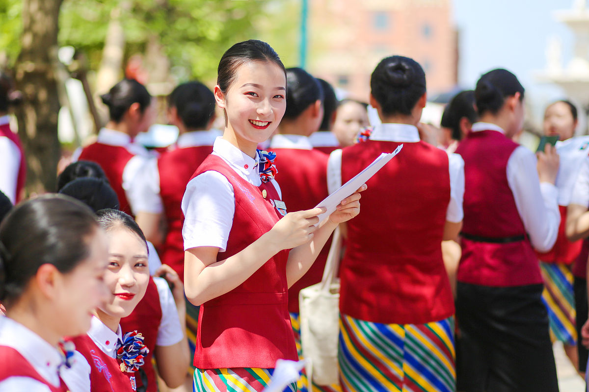 成都航空旅游职业学校民族服装与饰品专业好就业吗