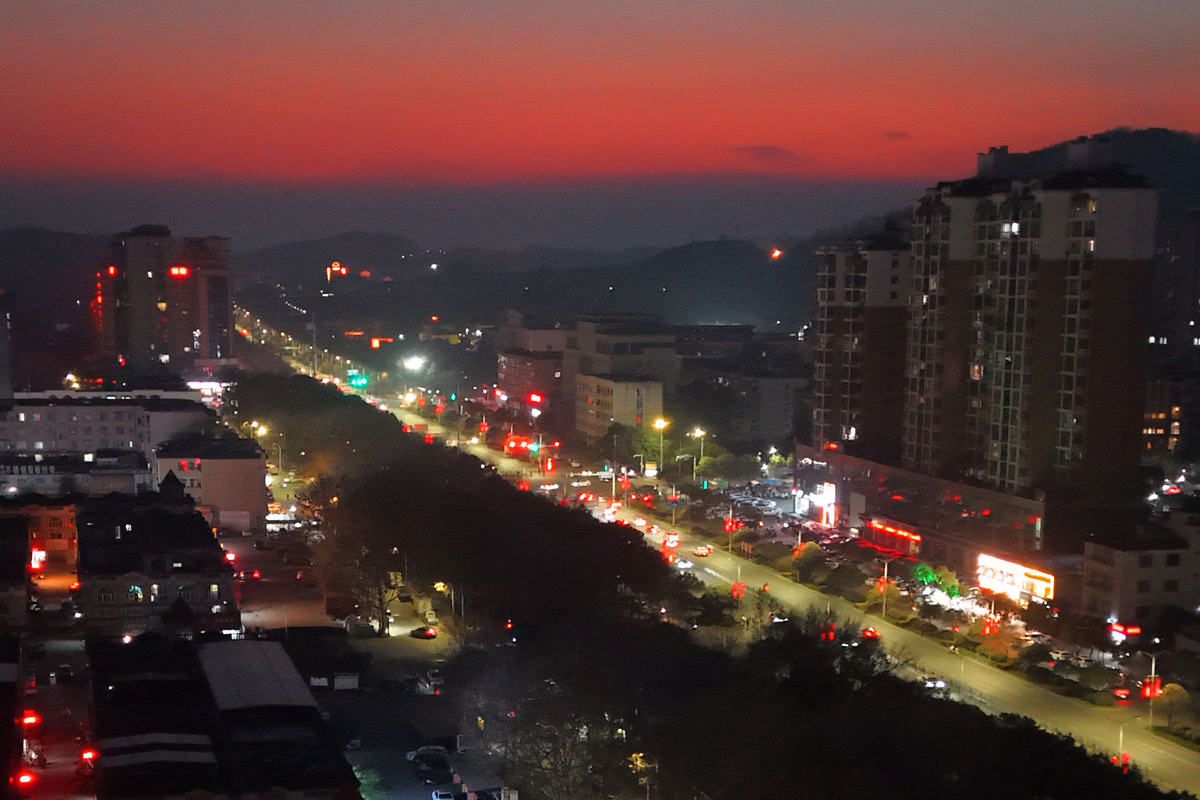 2026年2月14日,河南信阳申桥夜景.