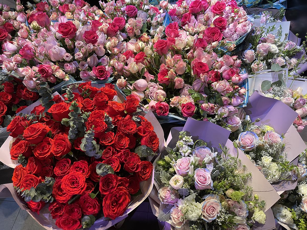 每朵香花点钟的促销每束花¥34 买25束花一共需要付多少元