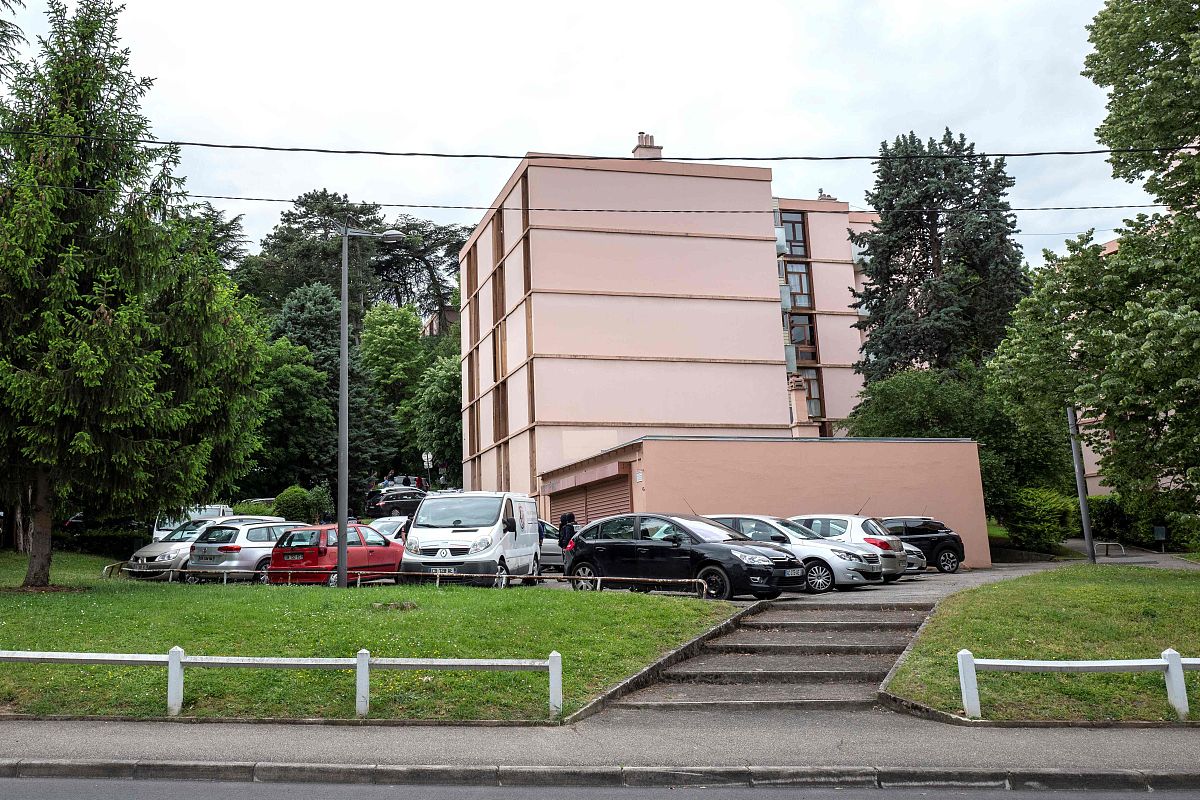 河南商务中等职业学校2023年校园路线规划：出行更便捷，生活更丰富