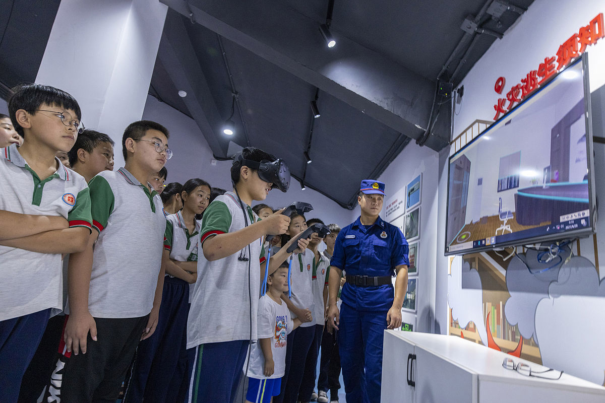 空军青少年航空实验班：培养未来航空人才的摇篮