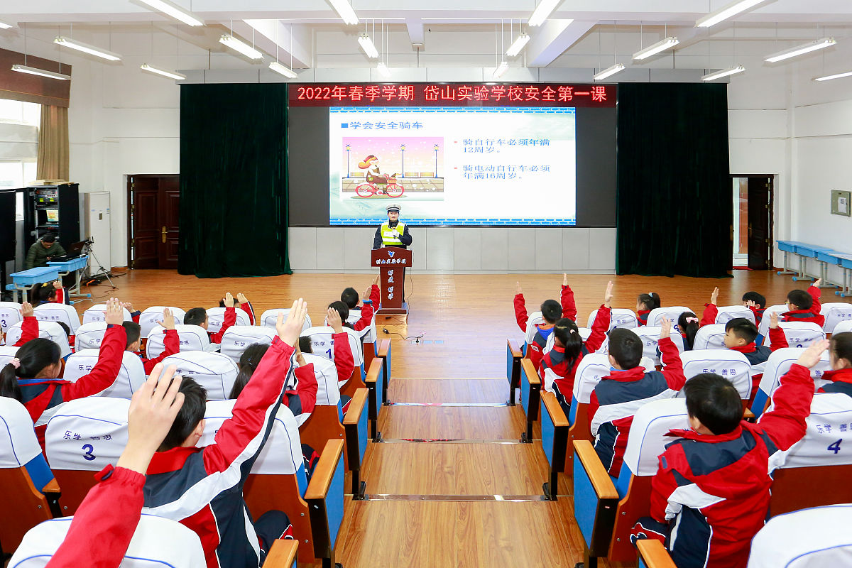 烟台城乡建设学校教学模式优化：提高学生实践能力