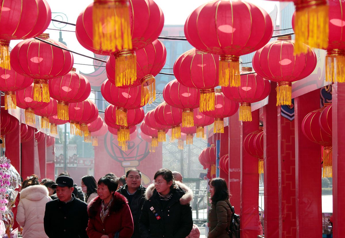 去武进礼嘉庙会乘318在哪个公交站牌下车帮我用210字详细描述