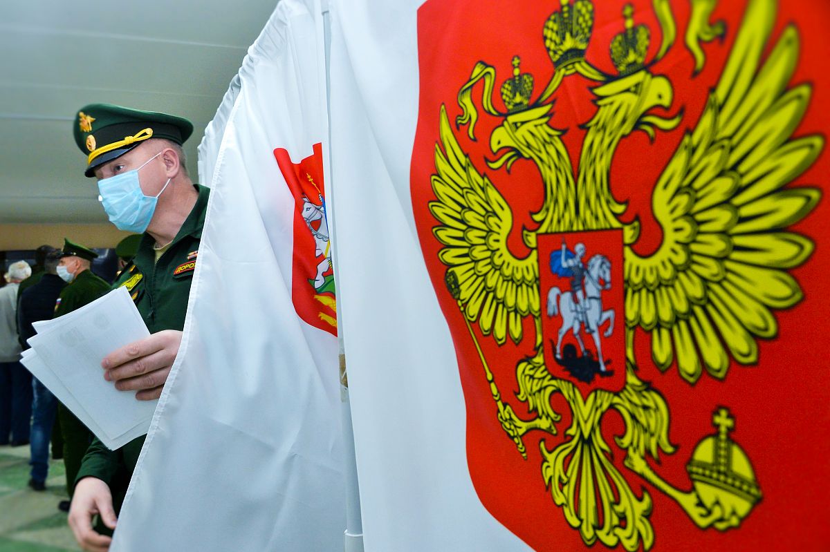 За освобождение Крыма的奖章向谁颁发？