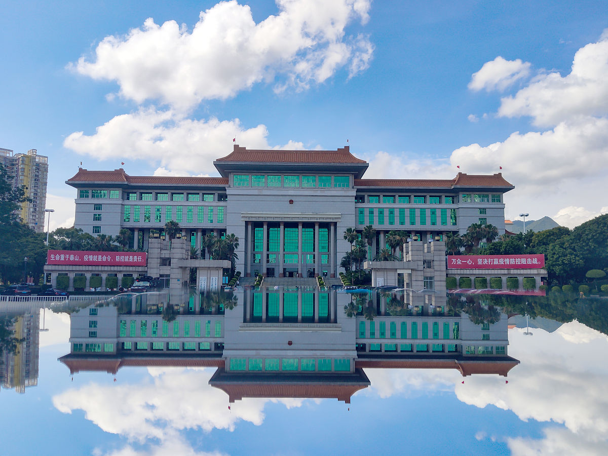 政府绩效评估案例：中国广东省政府的实践与启示