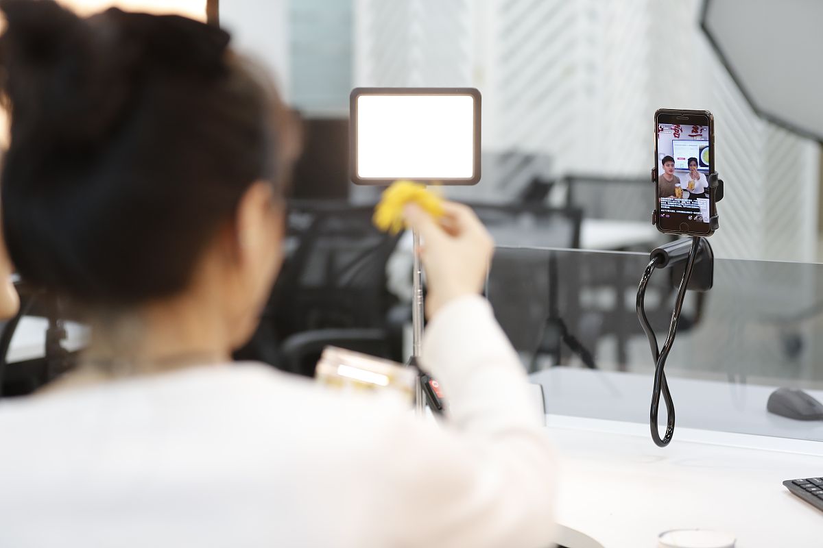 重庆电子商务专业大专学校推荐：哪所最适合你？