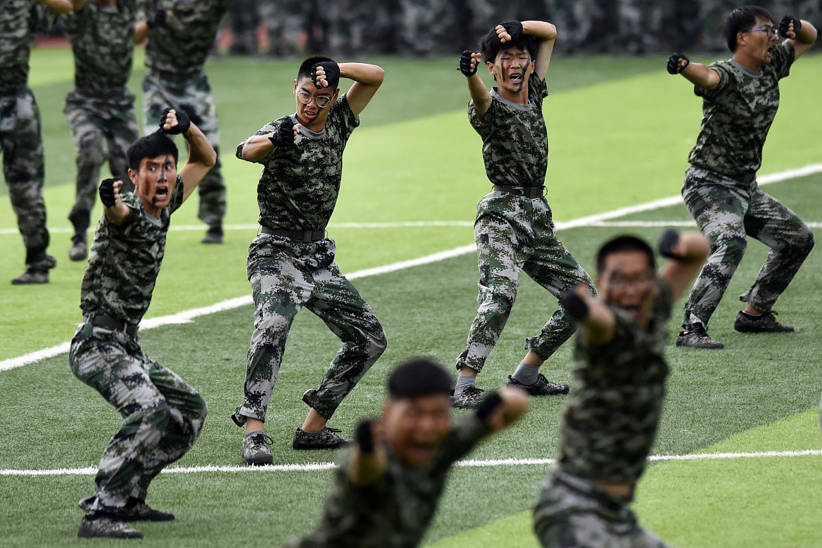 外国语大学军训终于结束了请写一篇500字的心得体会