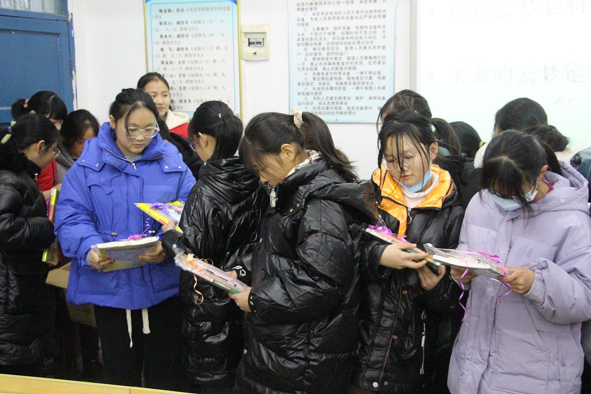 甘肃北方技工学校：看清家教问题 再谈家校