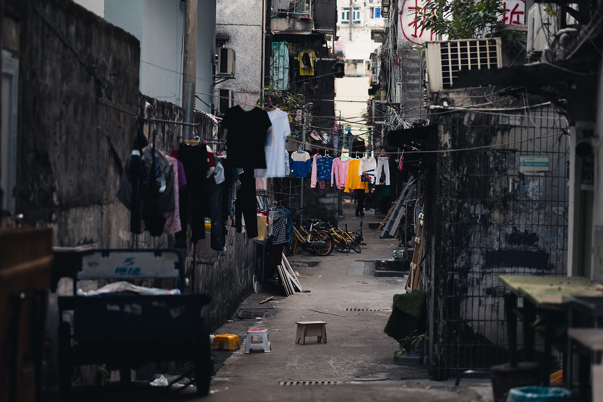 九龙城寨的传奇：世界上还有类似的“混乱之地”吗？