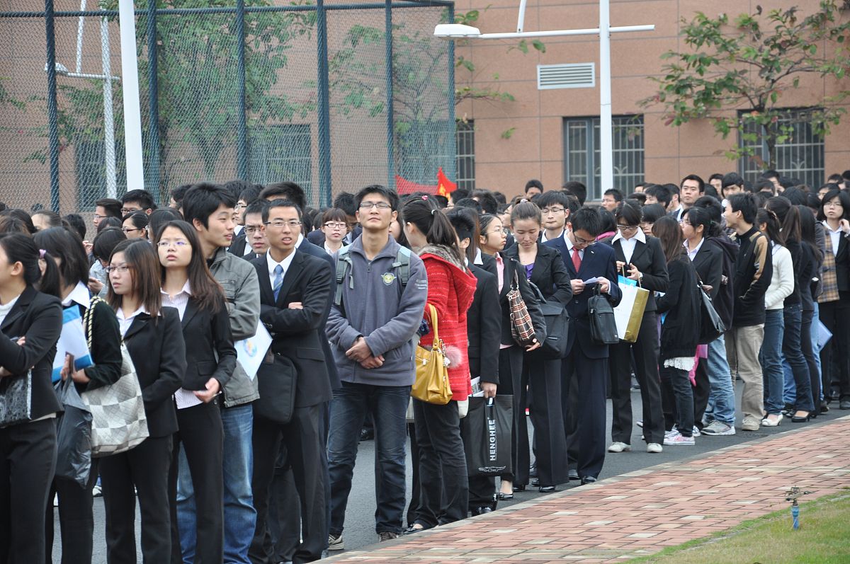 乌鲁木齐职业大学应用工程学院：中考失利，如何选择？
