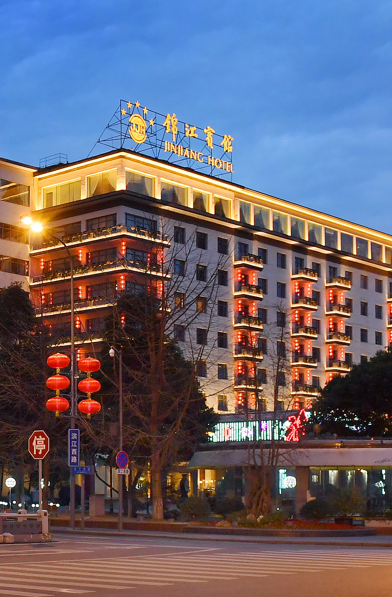 去成都旅游住武侯区的那个位置比较好要求性价比高交通方便