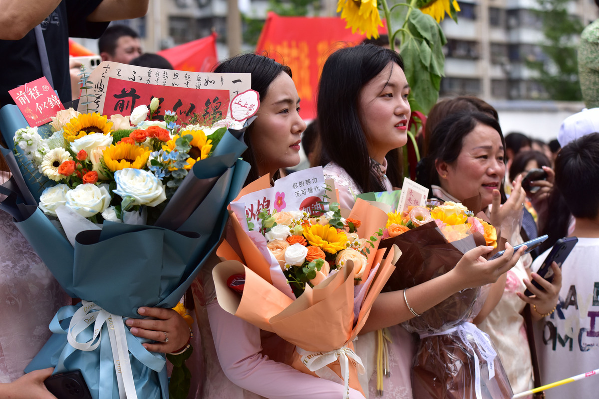 高中生如何委婉拒绝参加奶奶葬礼