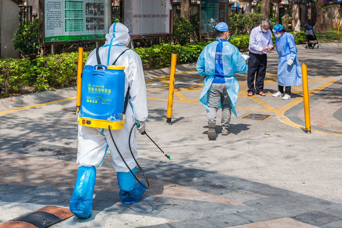Rain Delays Cargo Cleaning: Safety Measures and Solutions