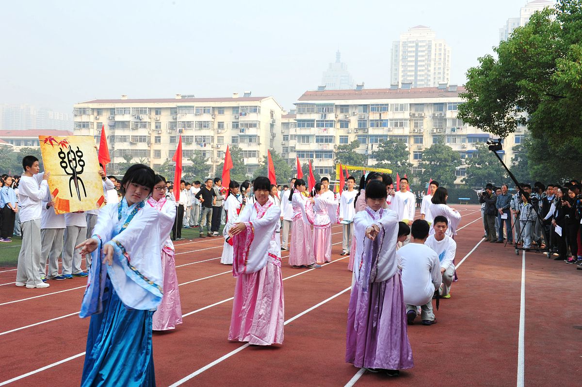 幼儿园特色班级建设优秀班级评价表：300字详细评估指标