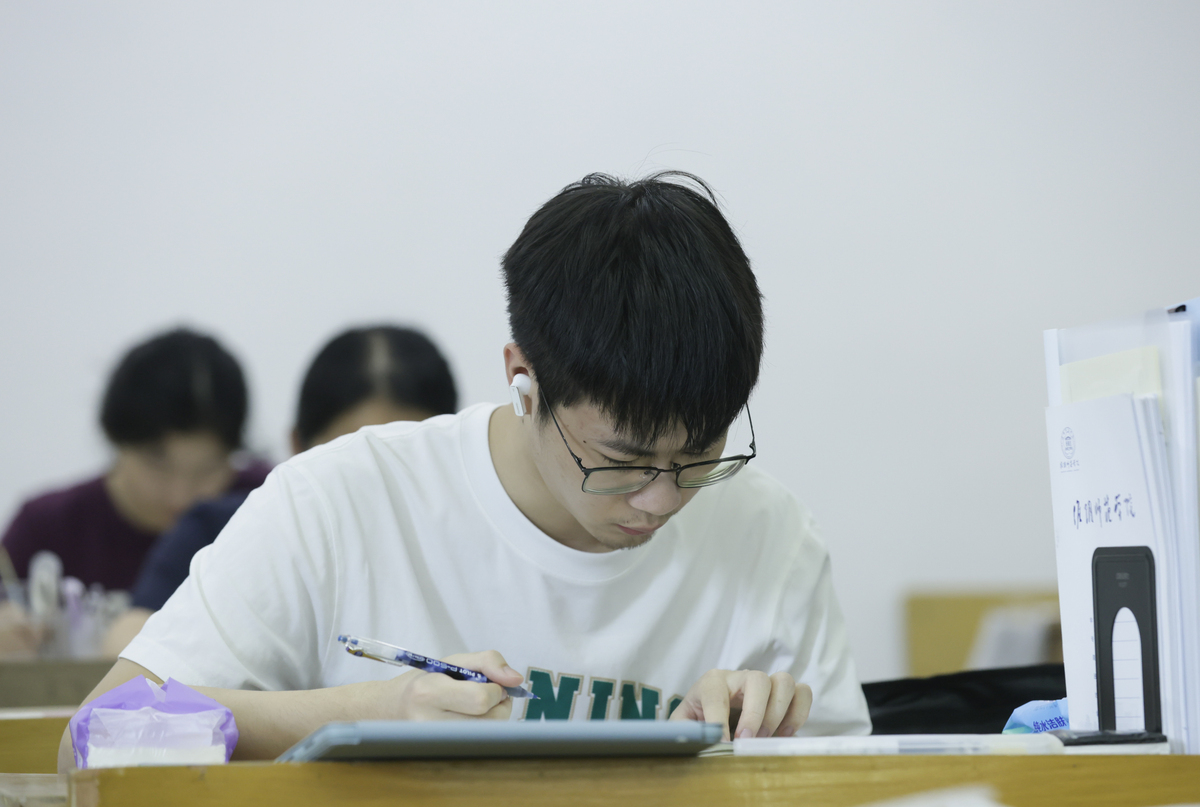 文亮考研&浙江外国语学院达成官方合作，提前授课助力考研成功！