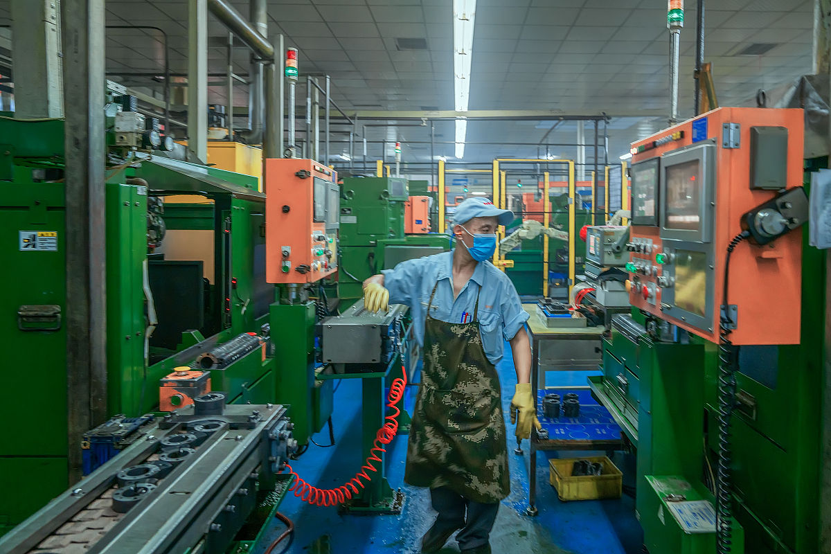 关于四川绵阳公路施工总承包二级资质新办及转让多少钱字数