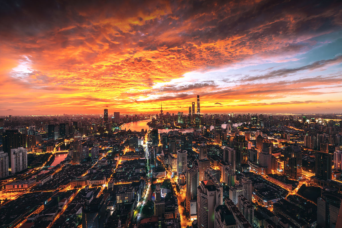 2020年8月初上海日落时间