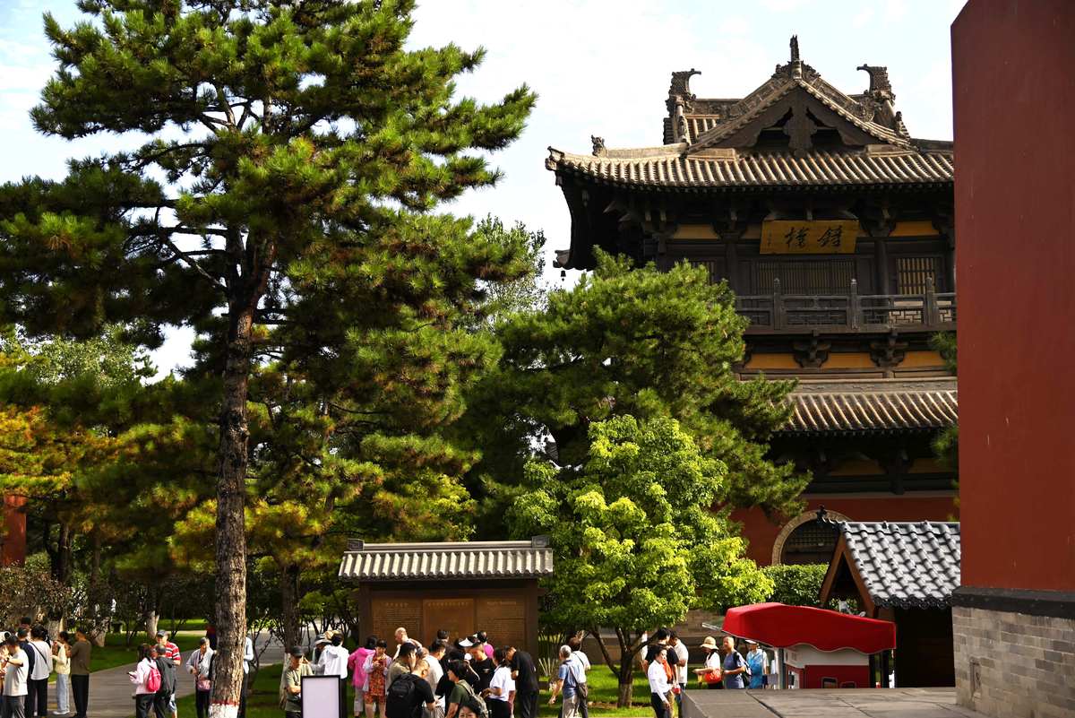 写一段关于五台山塔院寺文案