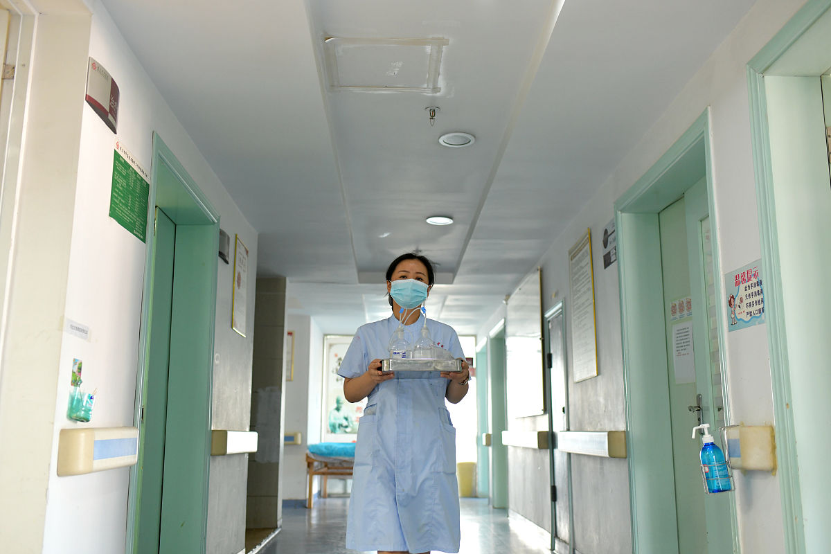 贵州省人民医院护士学校招生要求：初中生如何准备？