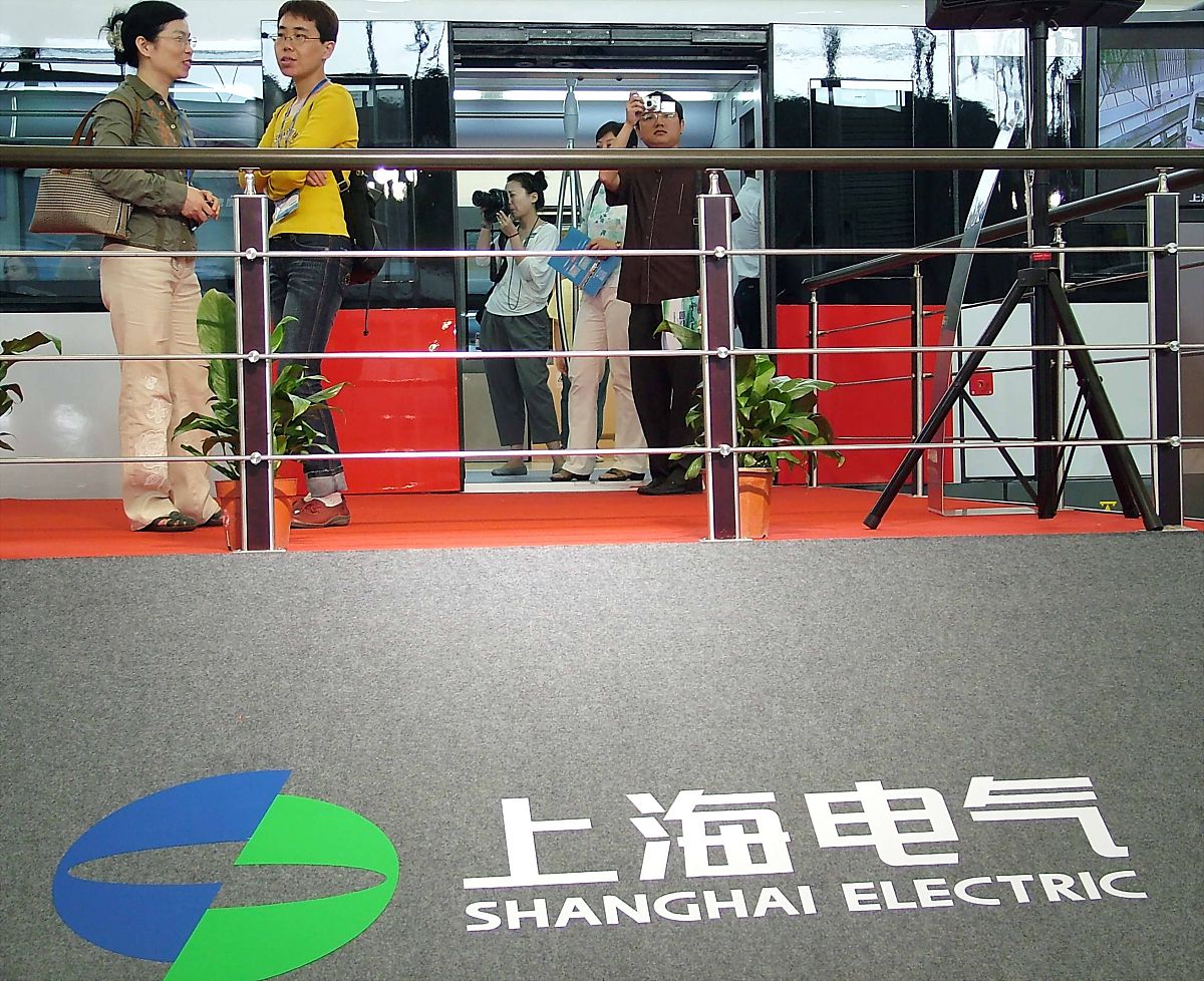 贵阳轻轨学校五年制大专就业待遇如何