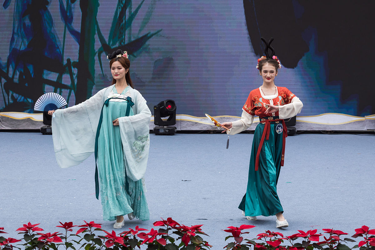 重庆工业管理职业学校2023年专业设置：机械制造、信息技术、生物医学工程等