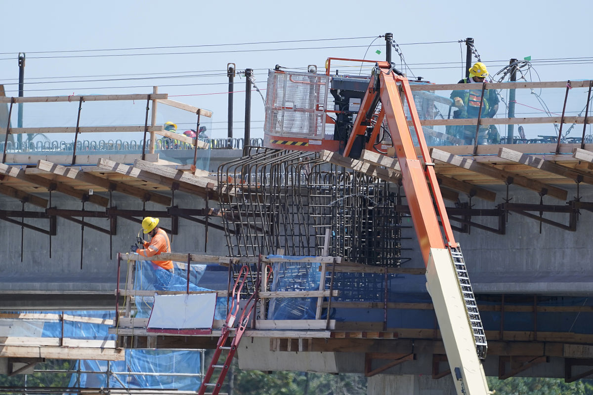 请以温度为话题写一篇600字左右的文章要求语气尽量偏向初中学生文体使用记叙文或议论文