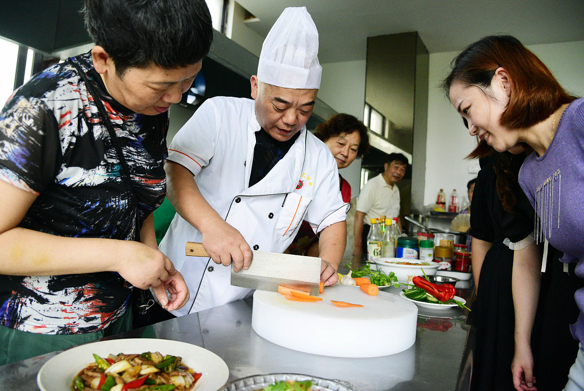 西安烹饪学校家政管理专业:课程内容、招生要求及职业发展 西安烹饪学校家政管理专业:课程内容、招生要求及职业发展