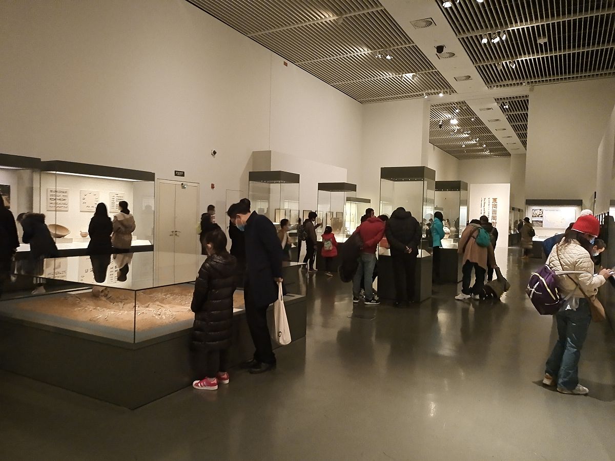 Museums: Entertainment or Education? A Balanced Approach