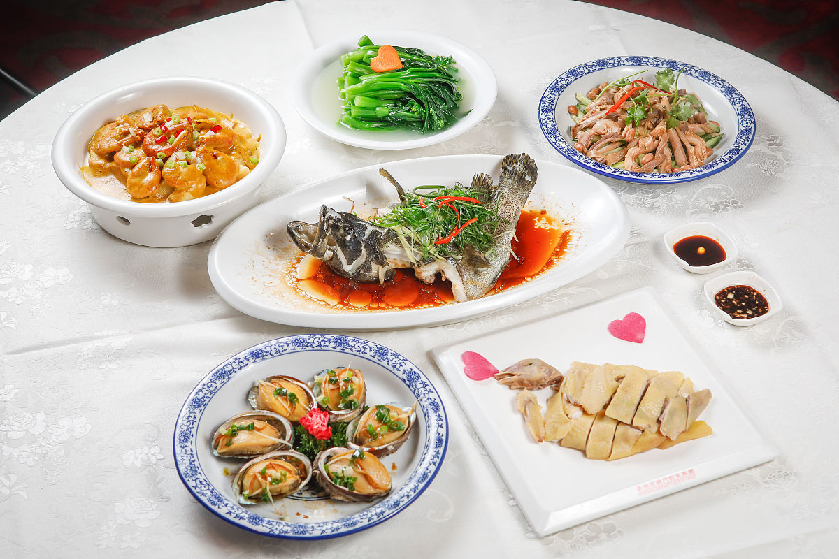 2020年8月18日,广东中山一家广式茶餐厅的菜品.