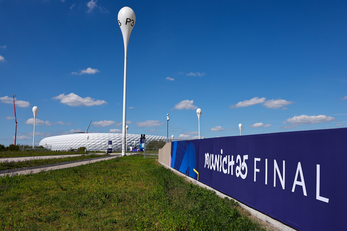 7月4日—5日由工业和信息化部、广东省人民政府、深圳市人民政府主办广东省工业和信息化厅、深圳市工业和信息化局、中国电子信息产业发展研究院、深圳市人民政府外事办公室、深圳市南山区人民政府承办的中国—东盟新兴产业论坛在深圳隆重召开主题为开放包容协同共享共促新兴产业务实合作。作为三大平行论坛之一能源电子产业合作分论坛以下简称论坛于5日上午举行旨在搭建中国与东盟国家间能源电子产业政策协调、项目建设、技术交