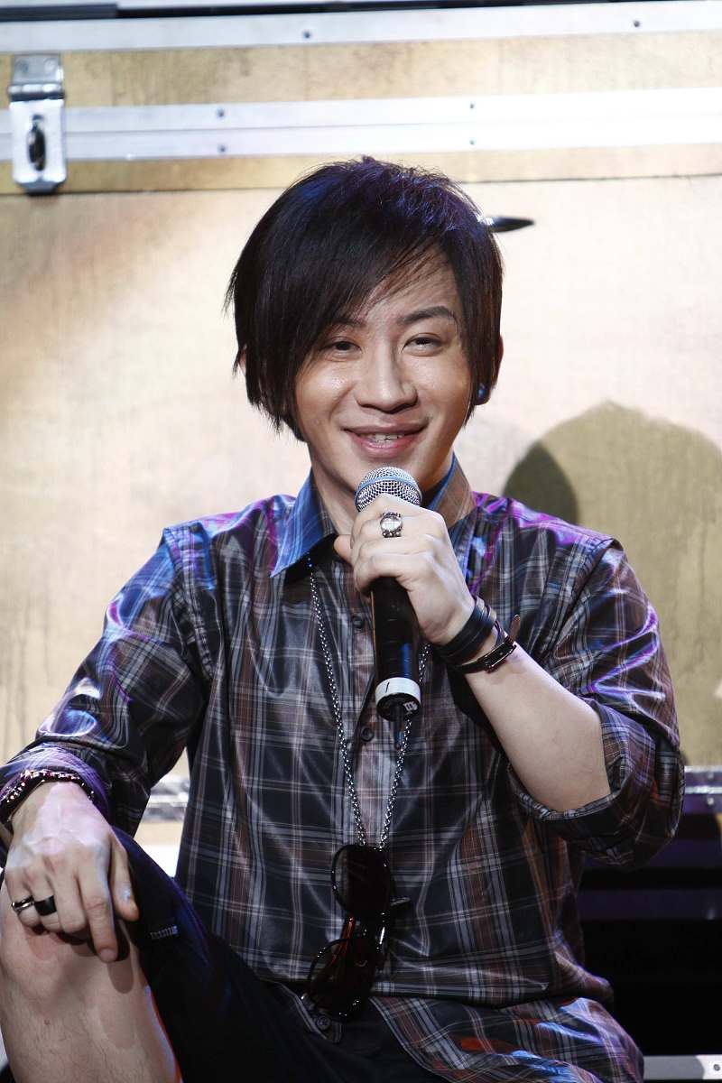 2009年7月24日,北京,刘谦魔术巡演在北展小剧场紧锣密鼓的彩排.刘谦++