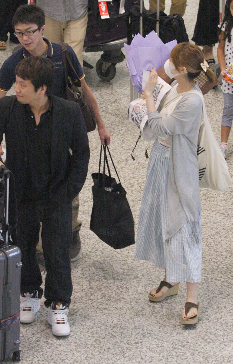 《铃芽之旅》讲了一个什么故事？