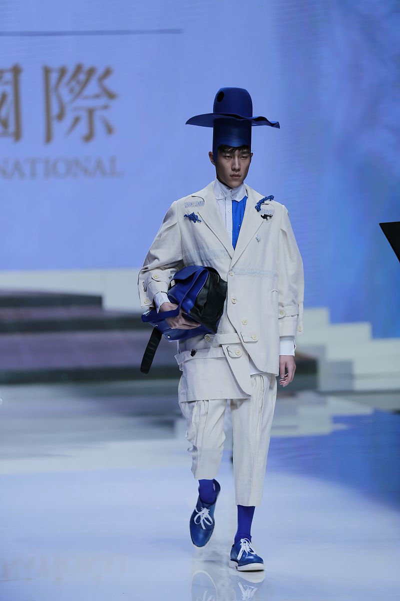 2017年03月25日,北京,中国国际时装周(2017/2018秋冬系列):汉帛奖·第