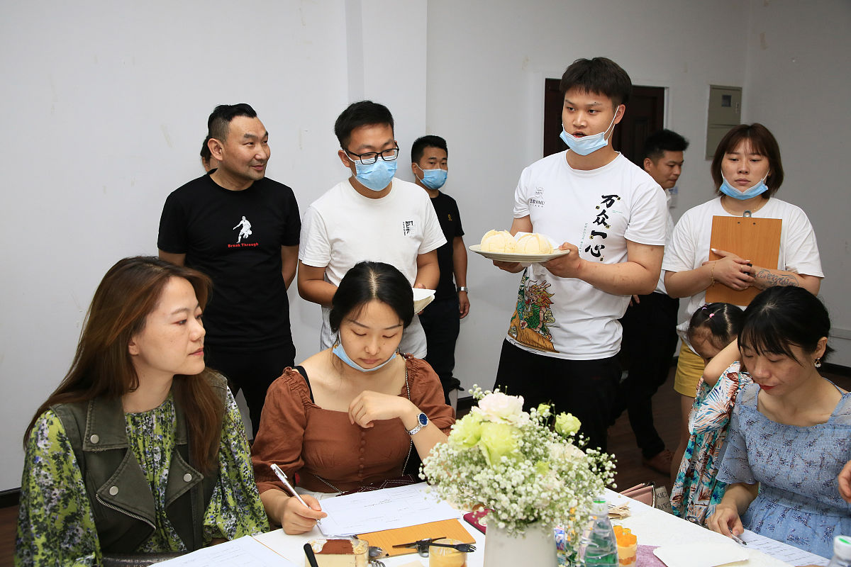 成都幼师中专学校采用那种教学模式