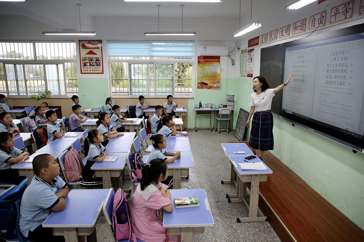 2021年7月12日,山东泰安正式迎来首期小学生暑期托管服务.