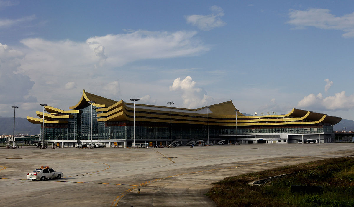 西双版纳站出站口