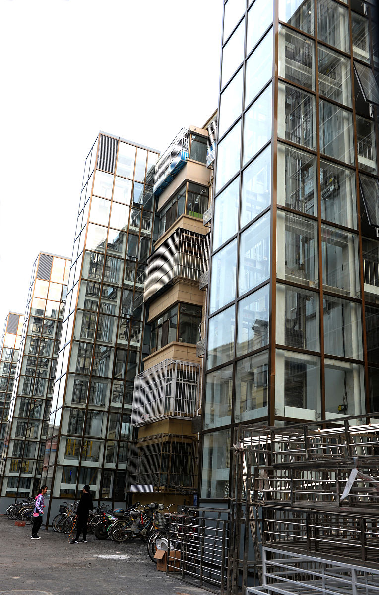 电梯速度为15米一秒那么制导行程是多少帮我用200字详细描述