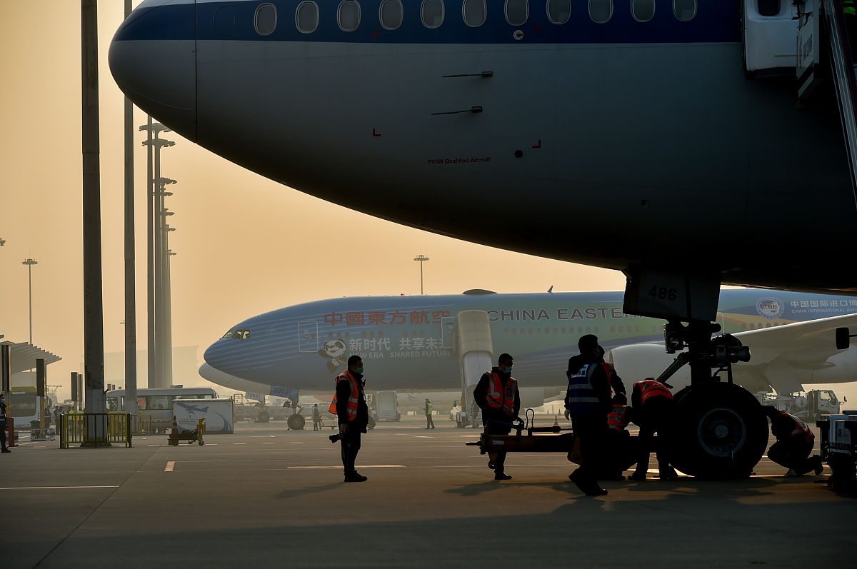 四川省成都市财贸职业高级中学校航空服务专业就业方向：空乘、机场、旅游等