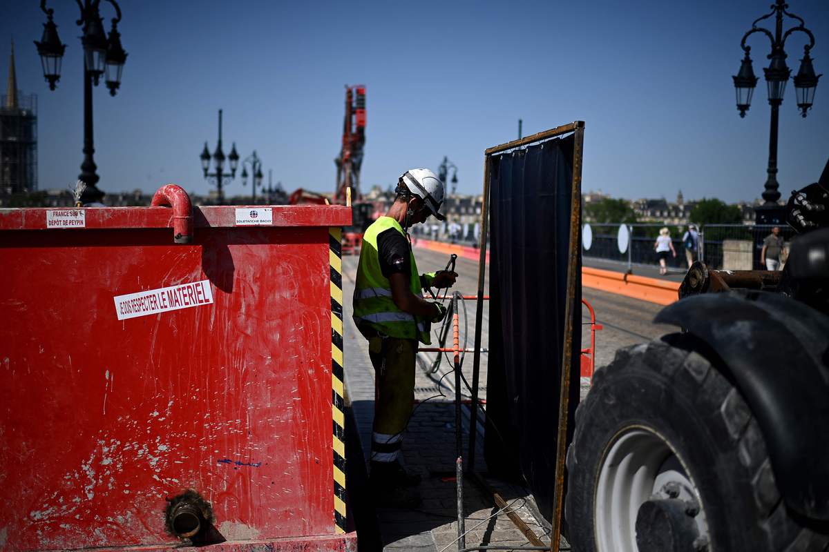 码头设备安全检查：每月记录检查和季度第三方PM