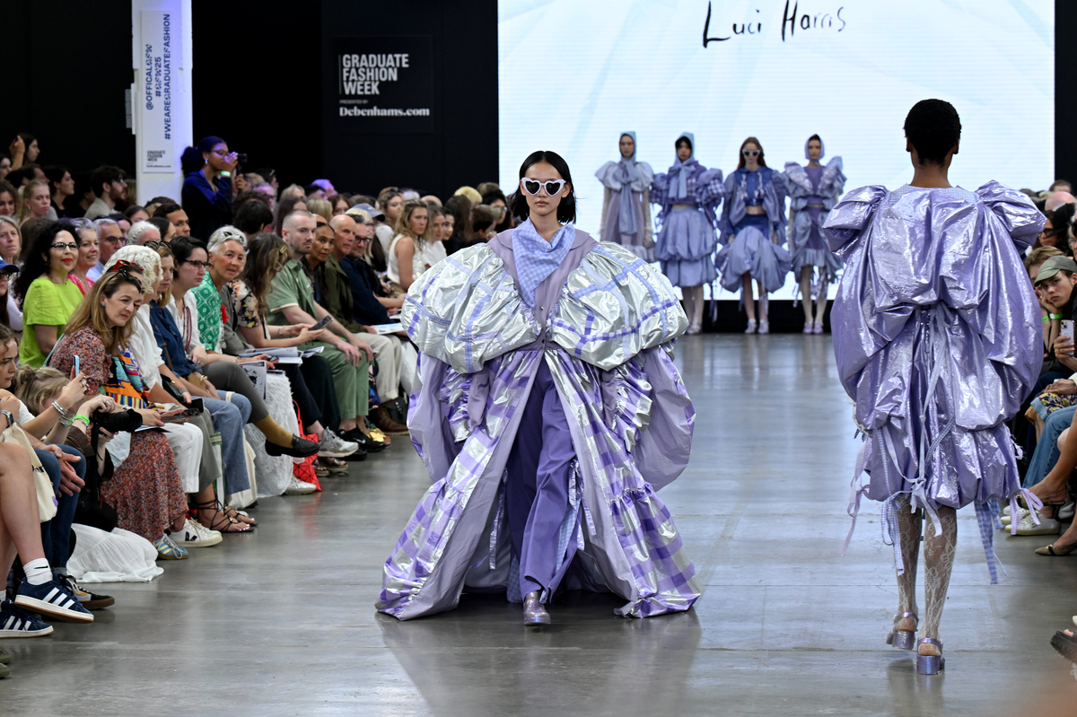 2023年报读国际时装设计与表演专业：一个充满创意和挑战的旅程