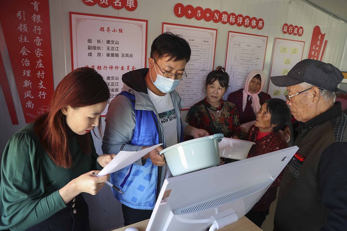 德育答辩PPT内容框架：从引言到展望