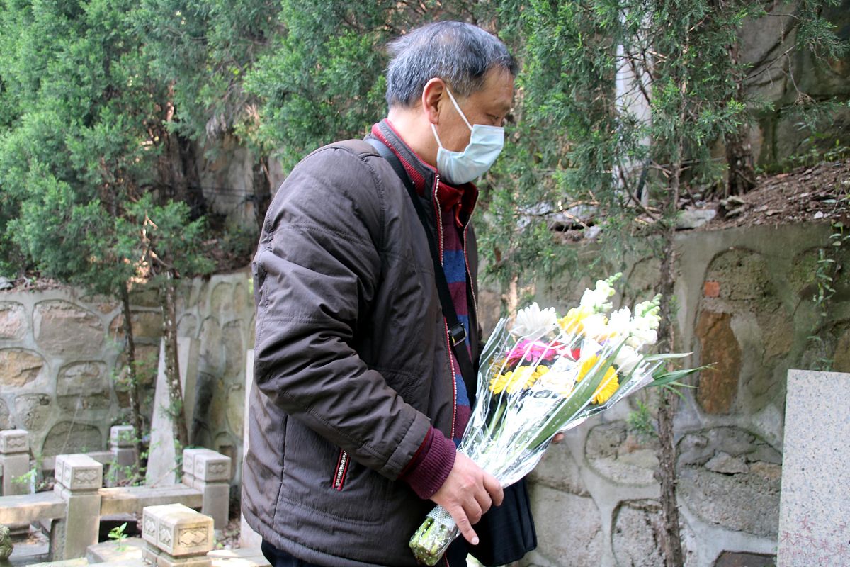 长辈老丈人去世如何安慰？提供暖心建议