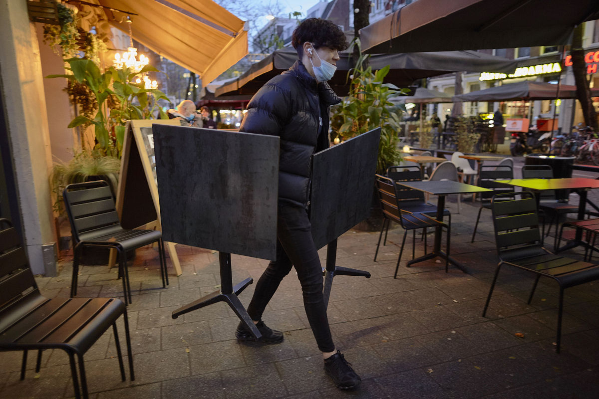 紧急情况下的应对措施：冷静、行动、总结