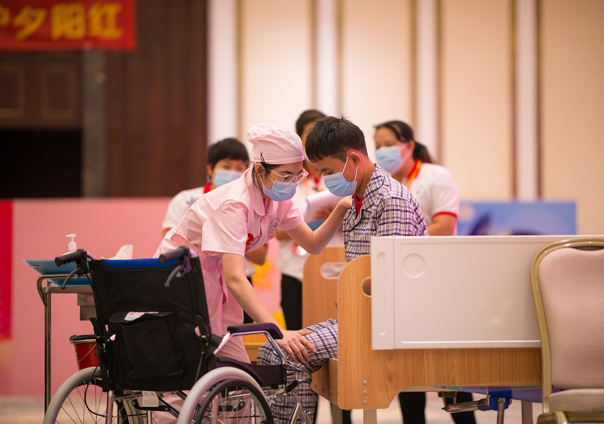 贵阳护理职业学院药剂专业就业前景分析 - 毕业生好找工作吗？