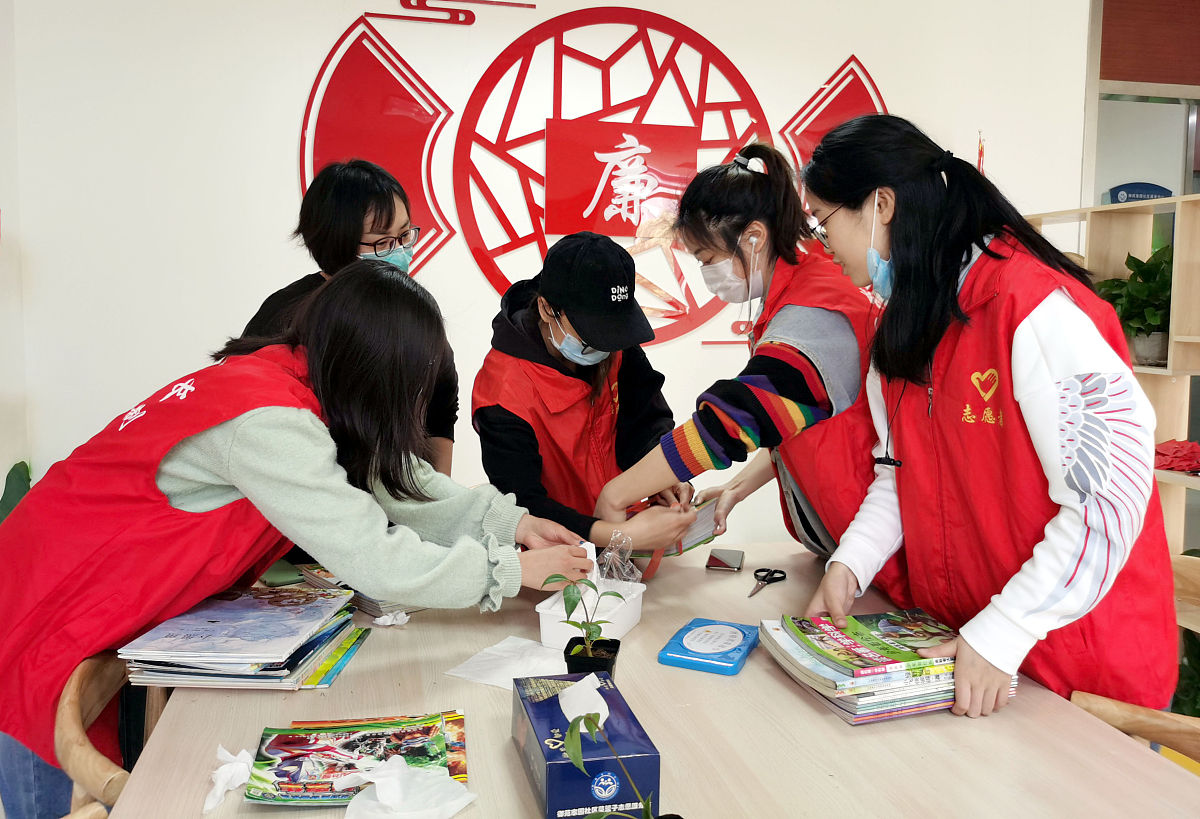 志愿服务主要事迹：贡献社会，传递温暖