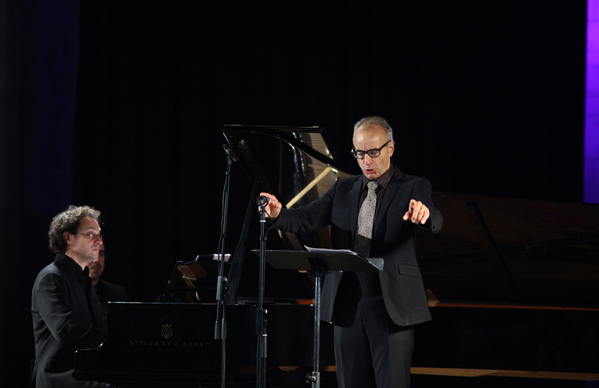 音乐表演专业学什么？就业前景如何？